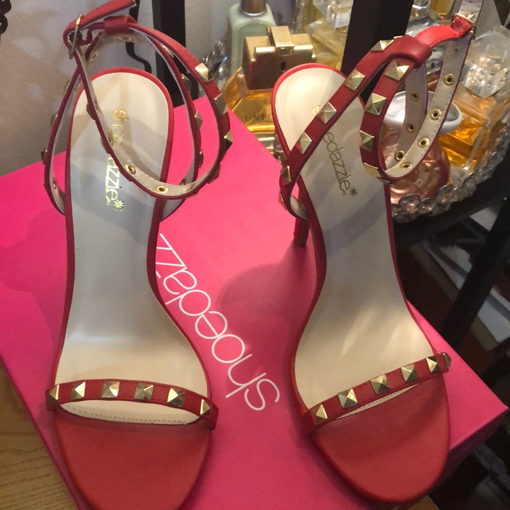 Red Sandals - Picture 4 of 4